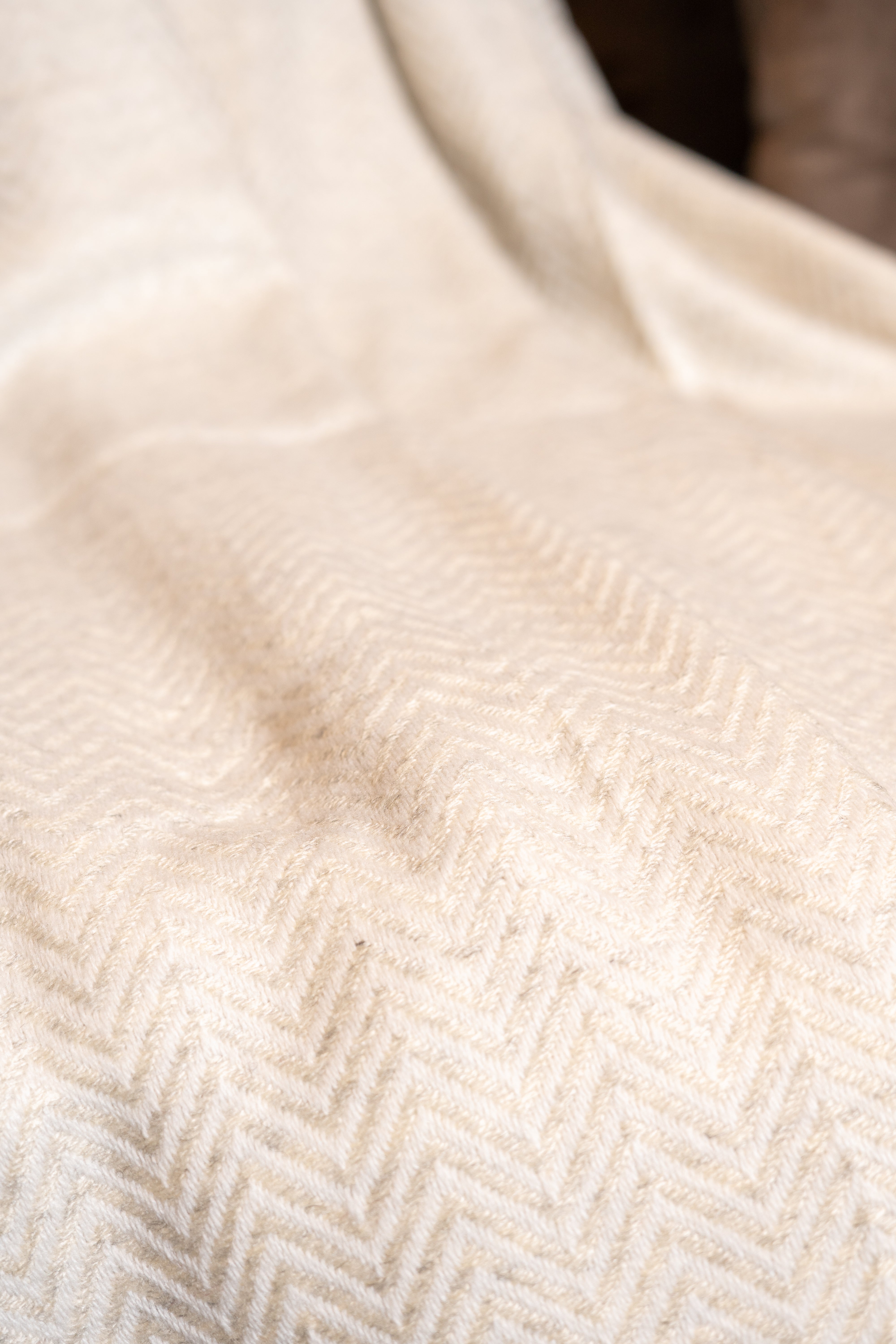 OMVAI Zig Zag Patterned Woven Throw Blanket / Comforter Ballistic Beige