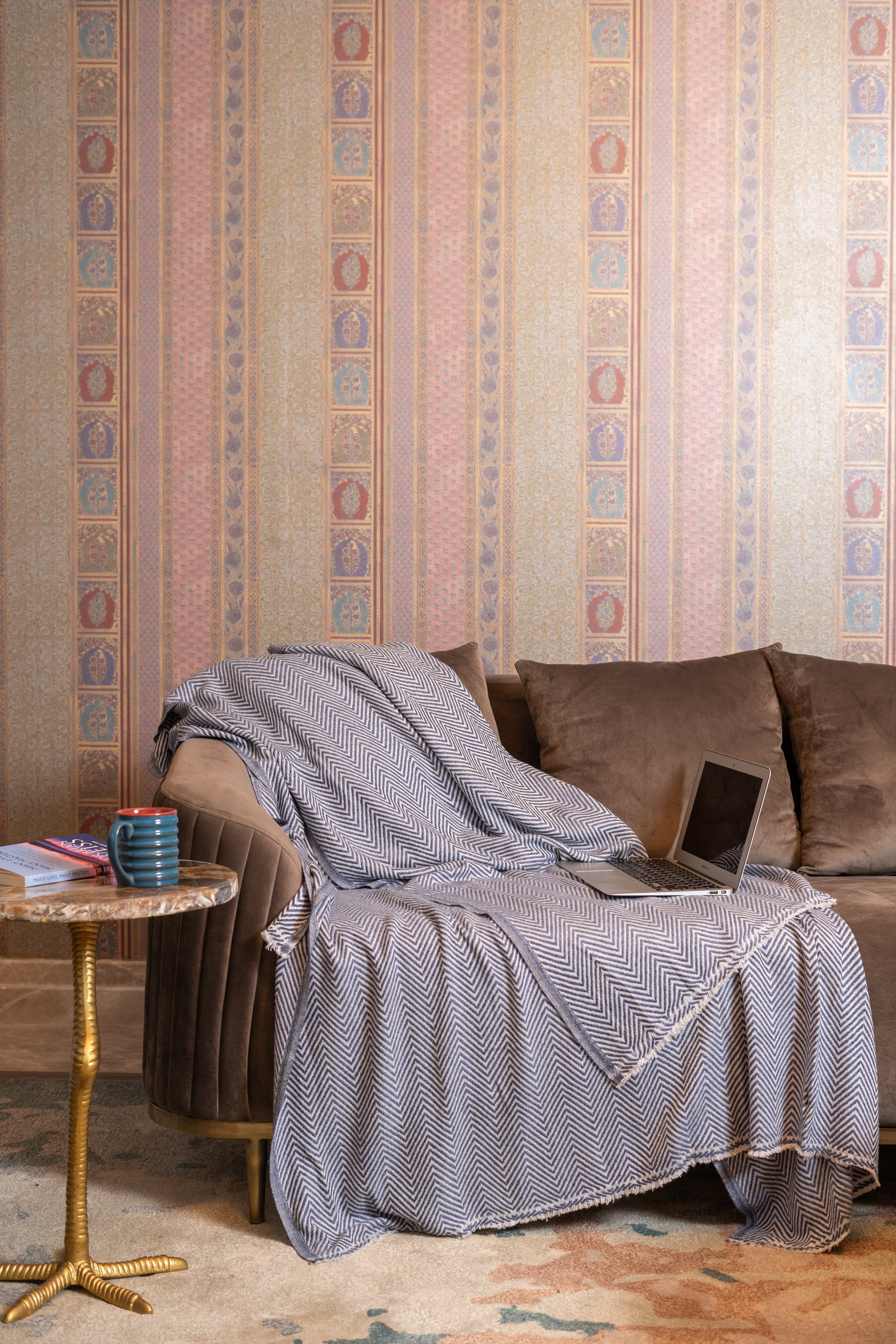 OMVAI Zig Zag Patterned Woven Throw Blanket / Comforter Navy Blue