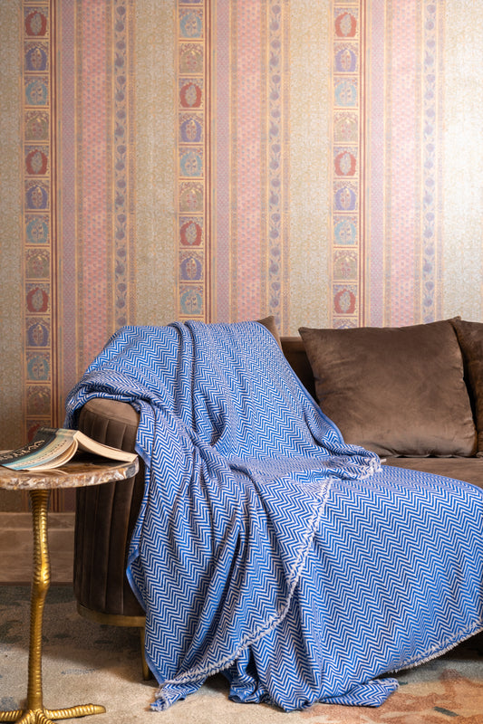 OMVAI Zig Zag Patterned Woven Throw Blanket / Comforter Royal Blue