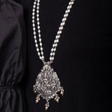 Maahira Pearl Necklace