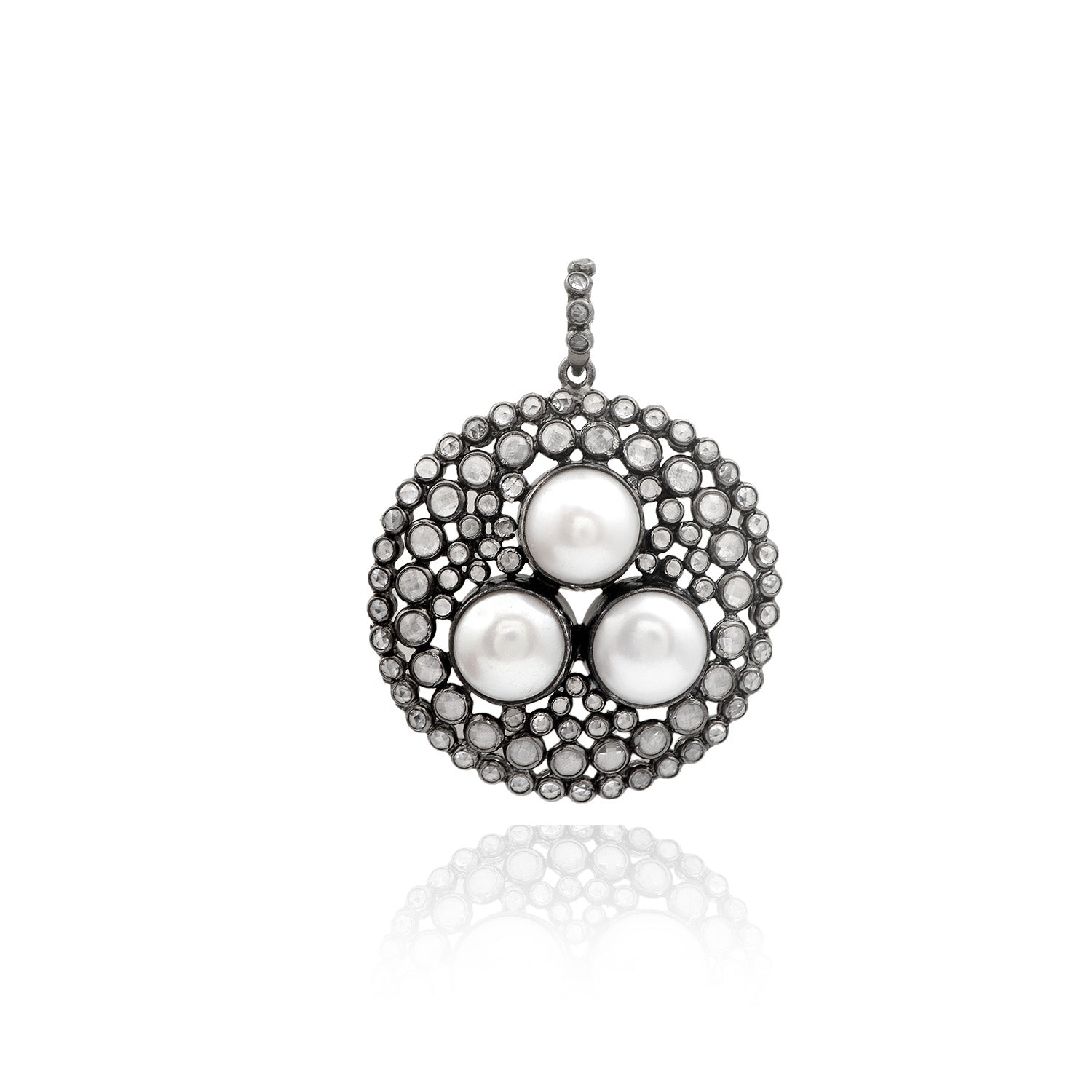 Stunning Silver Pendant with Pearls and white Topaz