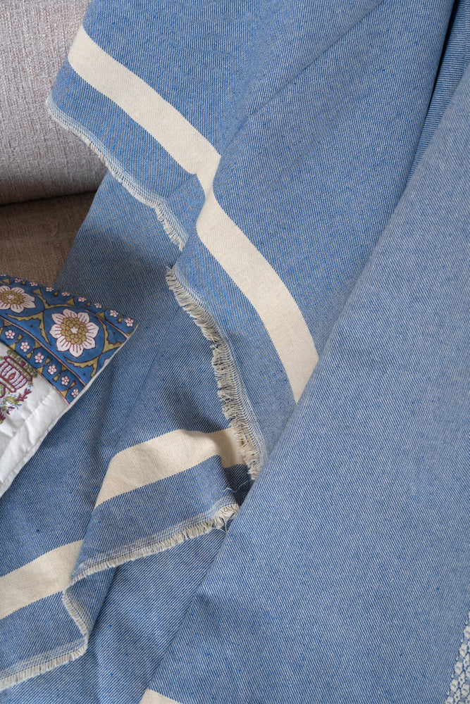 OMVAI Diamond Border Cotton Woven Throw Blanket / Comforter - Blue